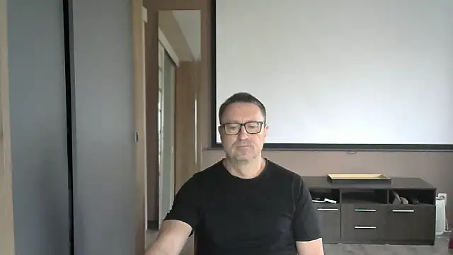 Snapshot of HarrySnake chatting on October 2025 06:22:02 AM HarrySnake online show from October 2025 06:22:02 AM