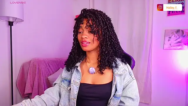 Heily Fox online show from March 2025 06:43:02 AM