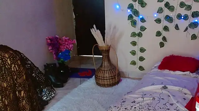 Latin Mature975 online show from February 2025 02:13:02 PM