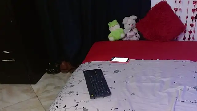 Latin Mature975 online show from March 2025 08:05:01 AM