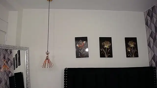 Snapshot of innocentlady_ chatting on March 2025 12:01:02 PM innocentlady online show from March 2025 12:01:02 PM