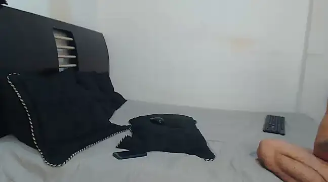 Hot Sharks  online show from February 2025 12:39:02 PM