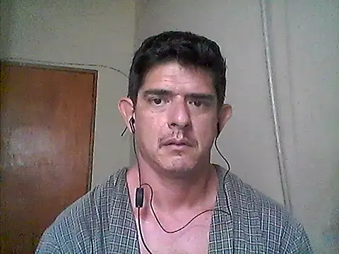 Snapshot of Marobronco chatting on November 2025 02:43:02 PM Marobronco online show from November 2025 02:43:02 PM