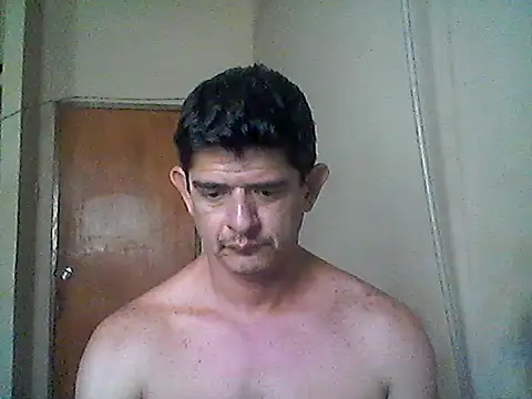 Snapshot of Marobronco chatting on December 2025 04:01:02 PM Marobronco online show from December 2025 04:01:02 PM