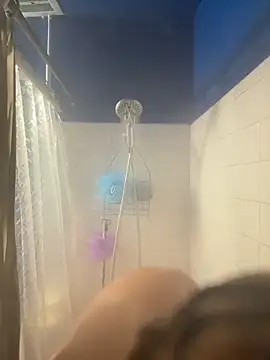 allissonw13 online show from November 2025 07:52:02 AM