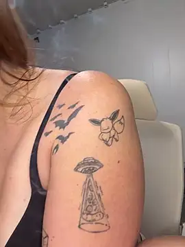 Snapshot of Blaze_Baby chatting on September 2025 03:05:01 PM Blaze Baby online show from September 2025 03:05:01 PM