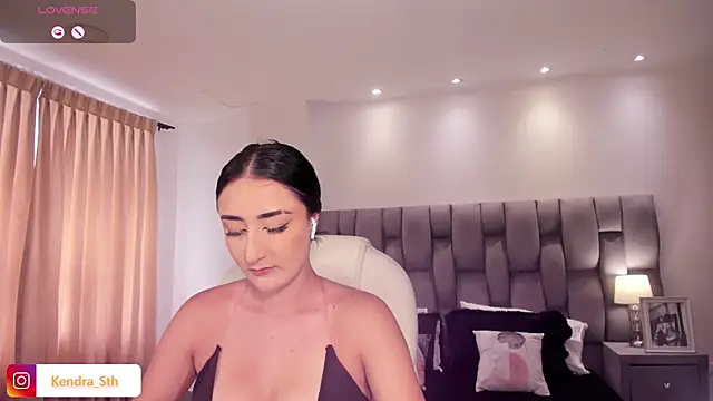 kendra scoth online show from February 2025 07:05:02 PM