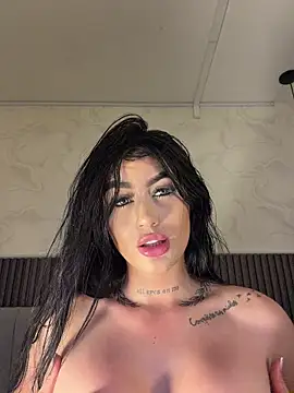 SOPHICARTERS online show from April 2026 05:30:01 PM