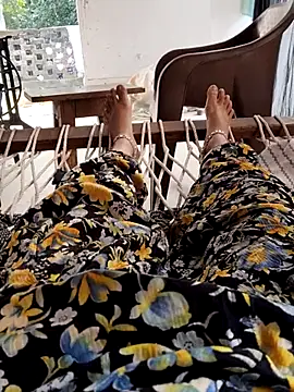 Snapshot of Hot-rubina chatting on November 2025 09:33:01 AM Hot-rubina online show from November 2025 09:33:01 AM