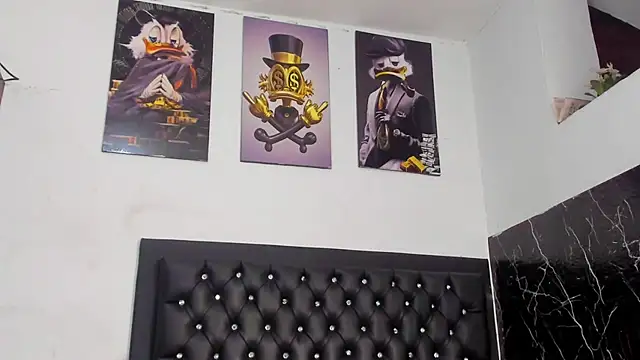 kriixtybrown online show from November 2025 10:09:02 PM