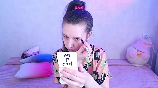 Snapshot of ur_kitty__ chatting on February 2026 05:04:01 AM ur kitty online show from February 2026 05:04:01 AM