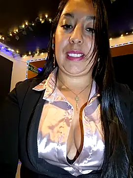 Bella keny online show from February 2025 11:41:01 PM