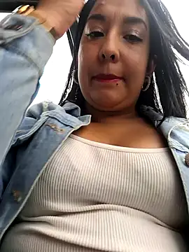 Bella keny online show from October 2025 06:40:02 PM