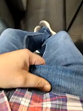 Snapshot of A_man_in_public chatting on October 2025 11:52:02 AM A man in public online show from October 2025 11:52:02 AM