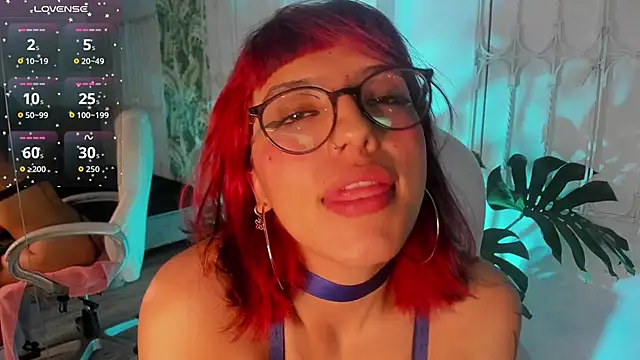 cute hollywood online show from September 2025 08:21:01 PM