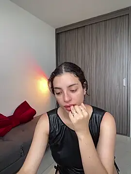 dakota le online show from May 2026 11:51:02 AM
