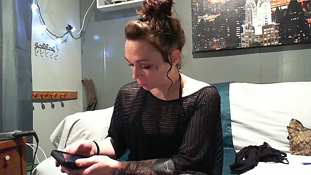 Genevieve143 online show from February 2025 08:38:01 AM