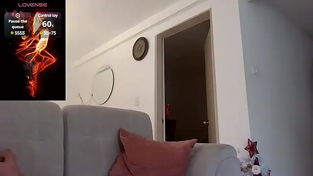 saramartinez1000 online show from December 2024 06:10:02 PM