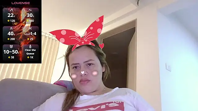 saramartinez1000 online show from September 2025 02:06:02 PM