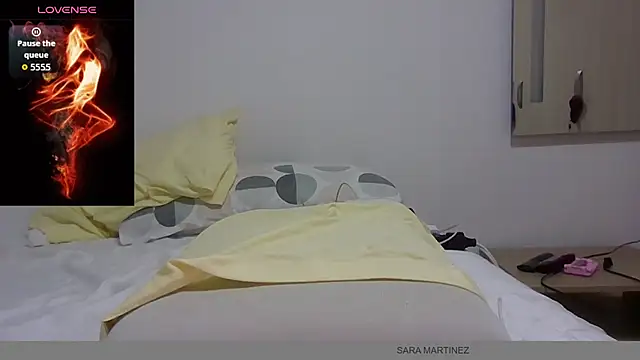 saramartinez1000 online show from October 2025 03:46:01 PM