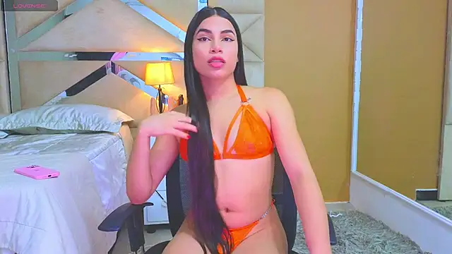 Snapshot of Tiphani_walker_ chatting on December 2024 09:20:01 PM Tiphani walker online show from December 2024 09:20:01 PM