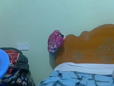 Snapshot of Petite_rider chatting on October 2025 11:55:01 AM Petite rider online show from October 2025 11:55:01 AM