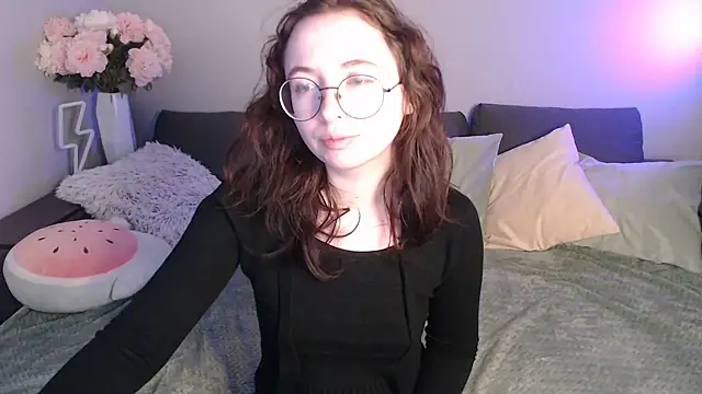 Mini Diva online show from February 2025 09:13:02 AM