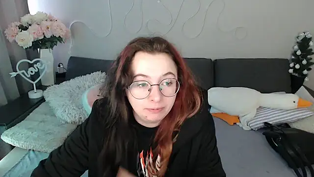 Mini Diva online show from April 2026 08:14:01 AM