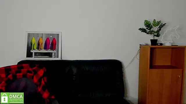 annakillianox online show from November 2025 12:30:01 PM