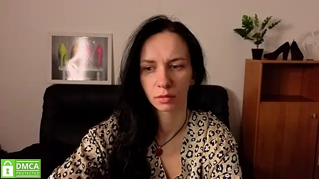 Snapshot of annakillianox chatting on April 2026 05:23:01 AM annakillianox online show from April 2026 05:23:01 AM
