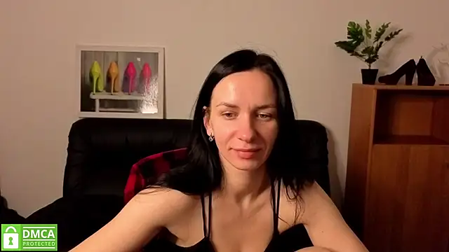 Snapshot of annakillianox chatting on April 2026 05:32:02 AM annakillianox online show from April 2026 05:32:02 AM