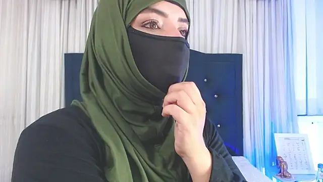 Uzra hayed online show from January 2025 01:11:01 AM