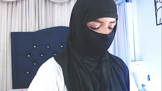 Uzra hayed online show from February 2025 10:50:01 PM