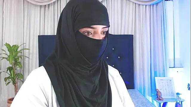 Uzra hayed online show from March 2025 07:38:01 PM