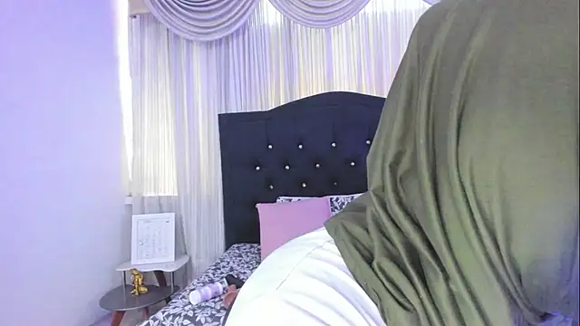 Snapshot of Uzra_hayed chatting on February 2026 03:53:02 PM Uzra hayed online show from February 2026 03:53:02 PM