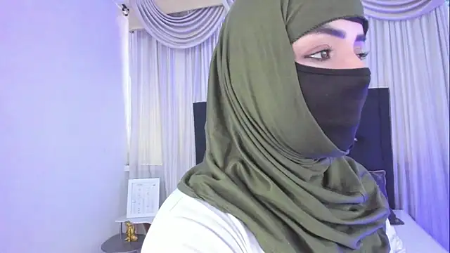 Snapshot of Uzra_hayed chatting on February 2026 08:05:02 PM Uzra hayed online show from February 2026 08:05:02 PM