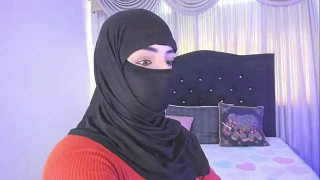 Snapshot of Uzra_hayed chatting on February 2026 02:07:01 PM Uzra hayed online show from February 2026 02:07:01 PM