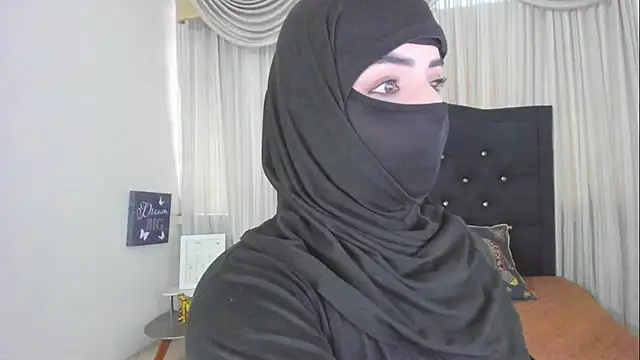 Snapshot of Uzra_hayed chatting on February 2026 07:12:02 PM Uzra hayed online show from February 2026 07:12:02 PM