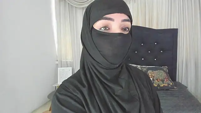 Snapshot of Uzra_hayed chatting on March 2026 07:54:02 PM Uzra hayed online show from March 2026 07:54:02 PM