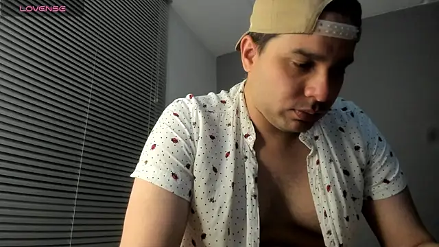 Latin boy surprisee online show from May 2026 12:38:01 AM