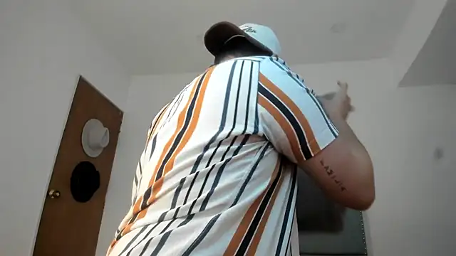 Latin boy surprisee online show from July 2026 12:24:01 AM