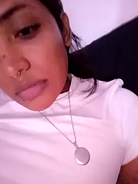 Snapshot of VictoireFeller chatting on October 2025 04:24:01 AM VictoireFeller online show from October 2025 04:24:01 AM