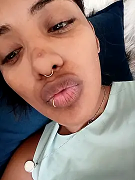 VictoireFeller online show from January 2026 03:16:02 PM