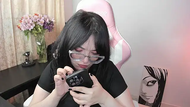 Snapshot of _hikaru_arimura chatting on December 2024 02:38:01 AM hikaru arimura online show from December 2024 02:38:01 AM