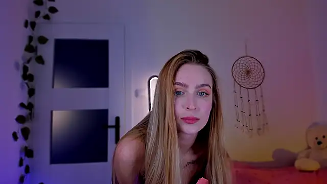 Kamila icee online show from March 2025 07:49:02 PM