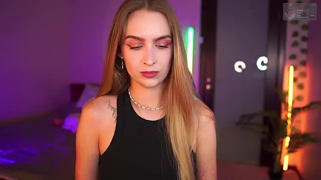 Kamila icee online show from September 2025 07:06:02 PM