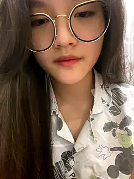 Krixxi22 online show from December 2024 02:38:01 PM