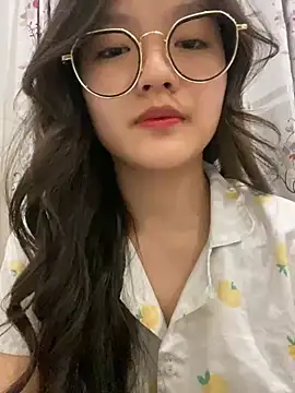 Krixxi22 online show from December 2024 03:37:02 PM