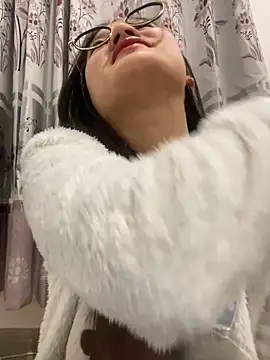 Krixxi22 online show from February 2025 02:16:02 PM