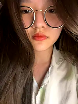 Krixxi22 online show from October 2025 02:16:01 PM